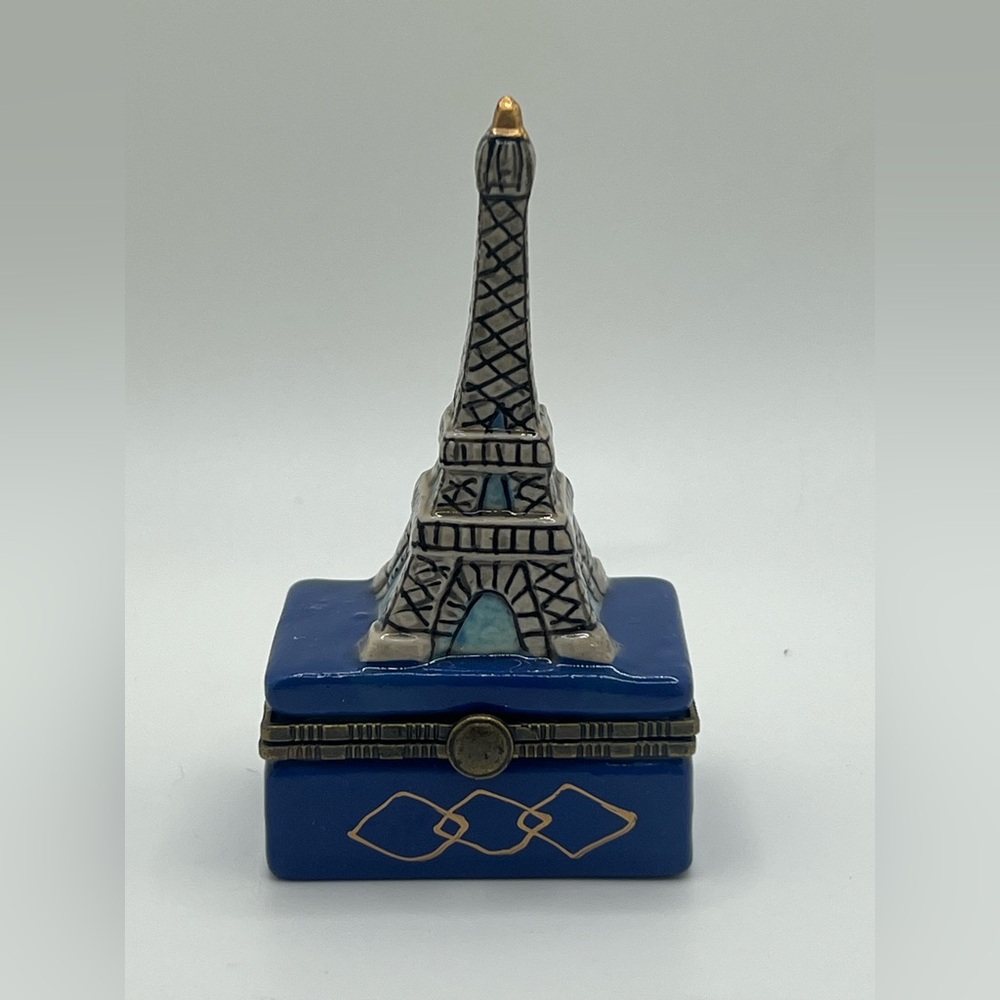 Vintage Eiffel Tower Trinket Pill Box